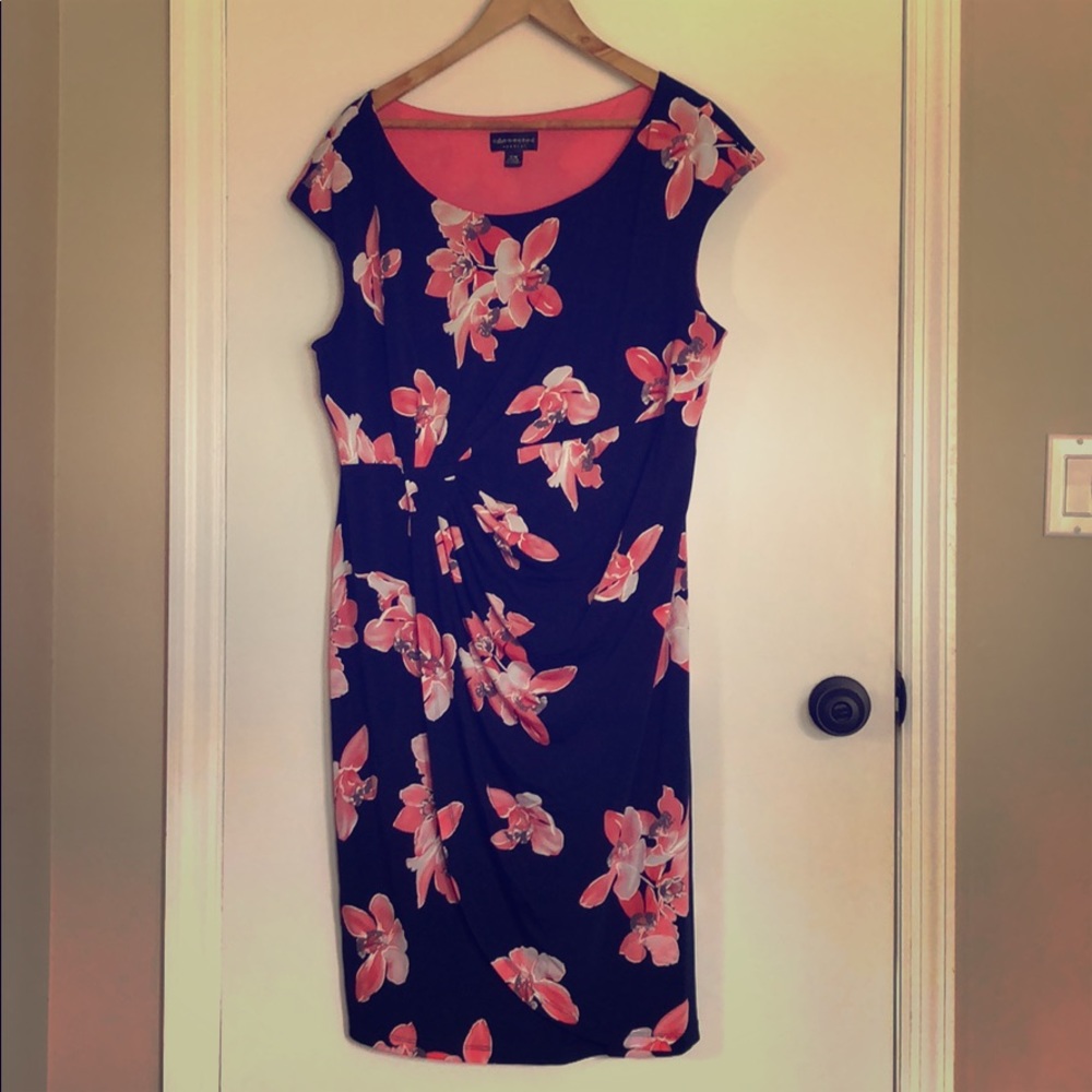 Curve flattering, beautiful floral dress